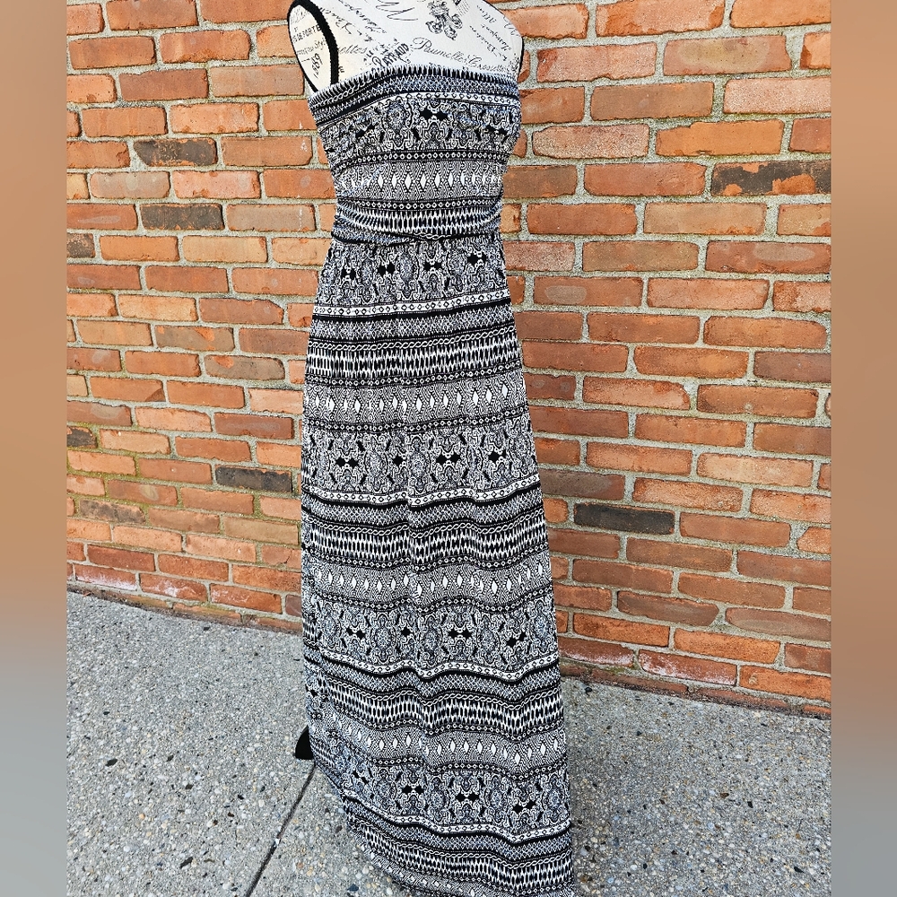 Mlle Gabrielle Strapless Maxi Dress | Black & White Geometric Print | Size S Fit